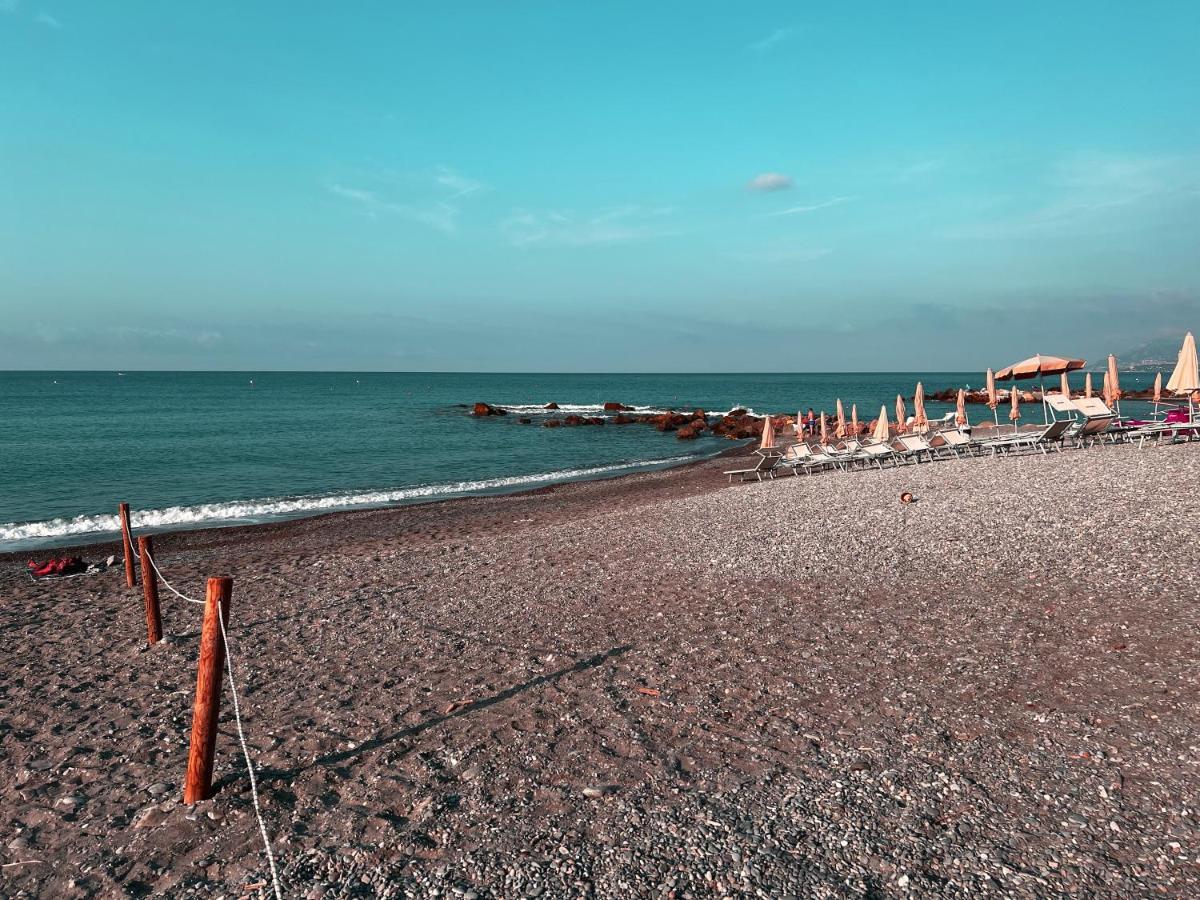 Appartamento Al Mare Ventimiglia Dış mekan fotoğraf